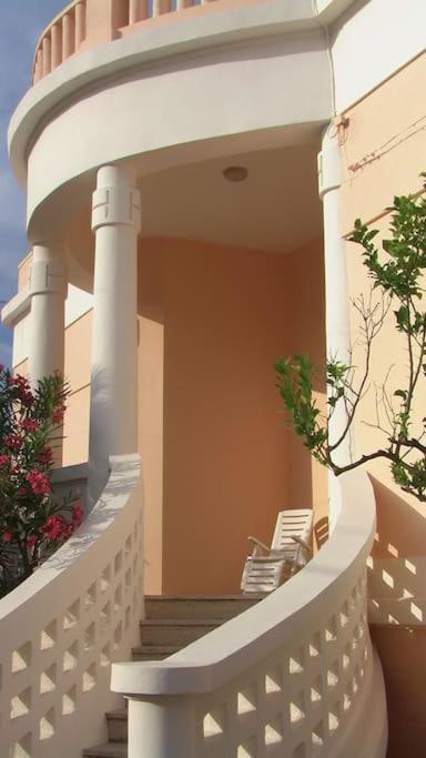 Villa Nel Salento - Ampie Camere E Giardino, Fino A 9 Persone Barbarano del Capo エクステリア 写真