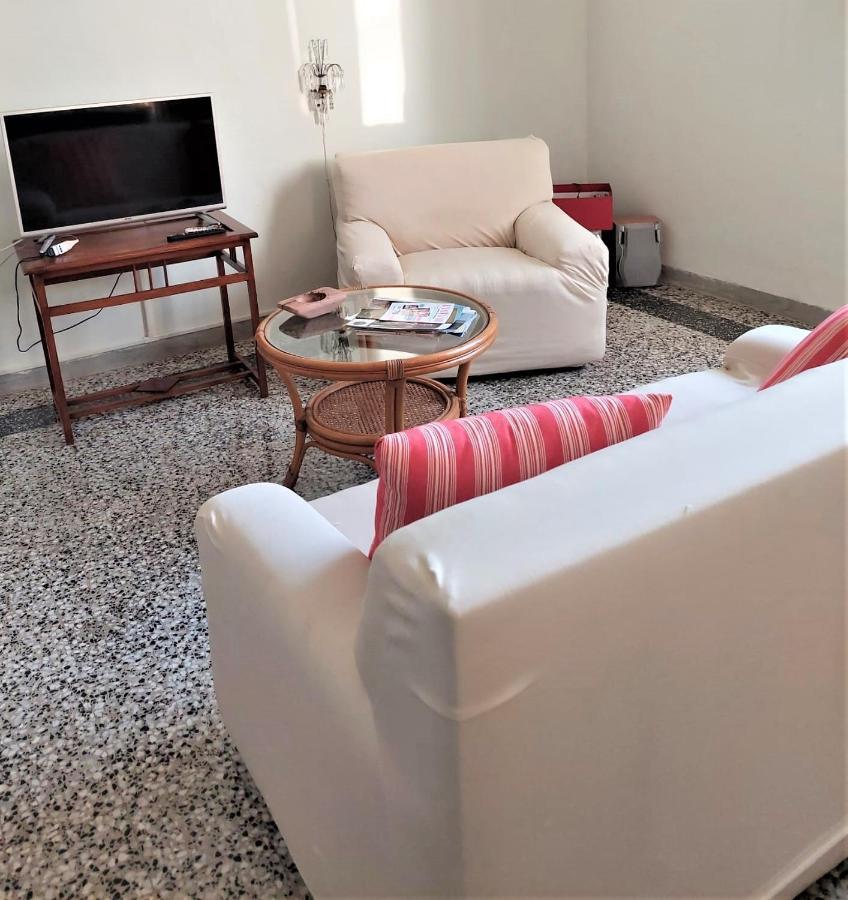 Villa Nel Salento - Ampie Camere E Giardino, Fino A 9 Persone Barbarano del Capo エクステリア 写真