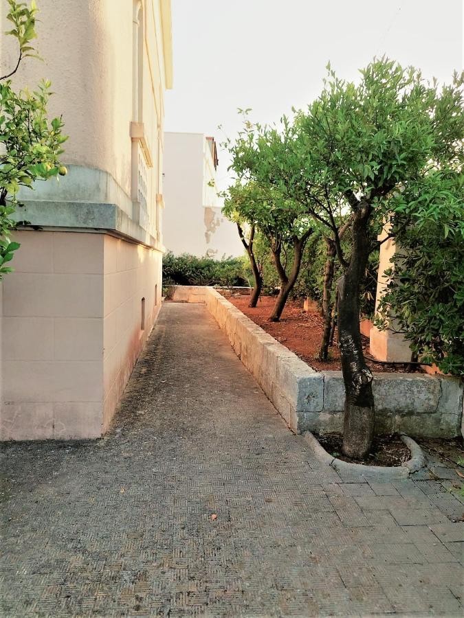 Villa Nel Salento - Ampie Camere E Giardino, Fino A 9 Persone Barbarano del Capo エクステリア 写真