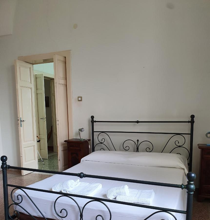 Villa Nel Salento - Ampie Camere E Giardino, Fino A 9 Persone Barbarano del Capo エクステリア 写真